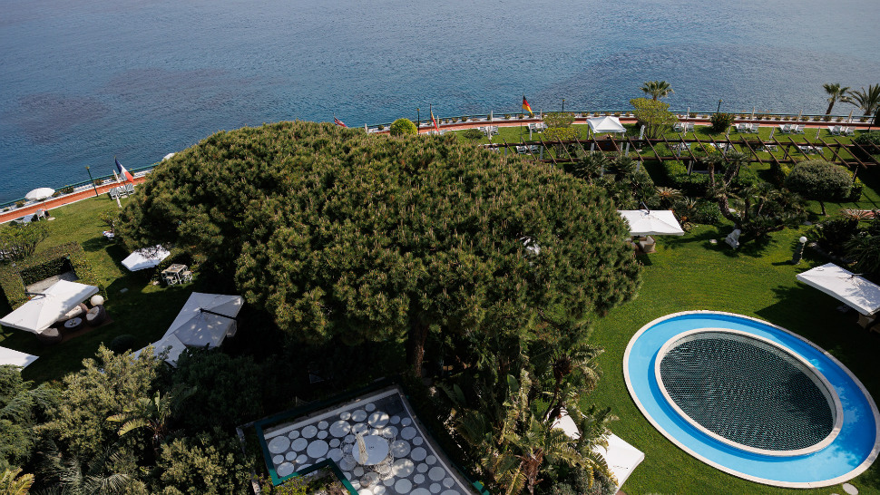 Grand Hotel del Mare Resort & Spa gardens and Mediterranean setting in Bordighera